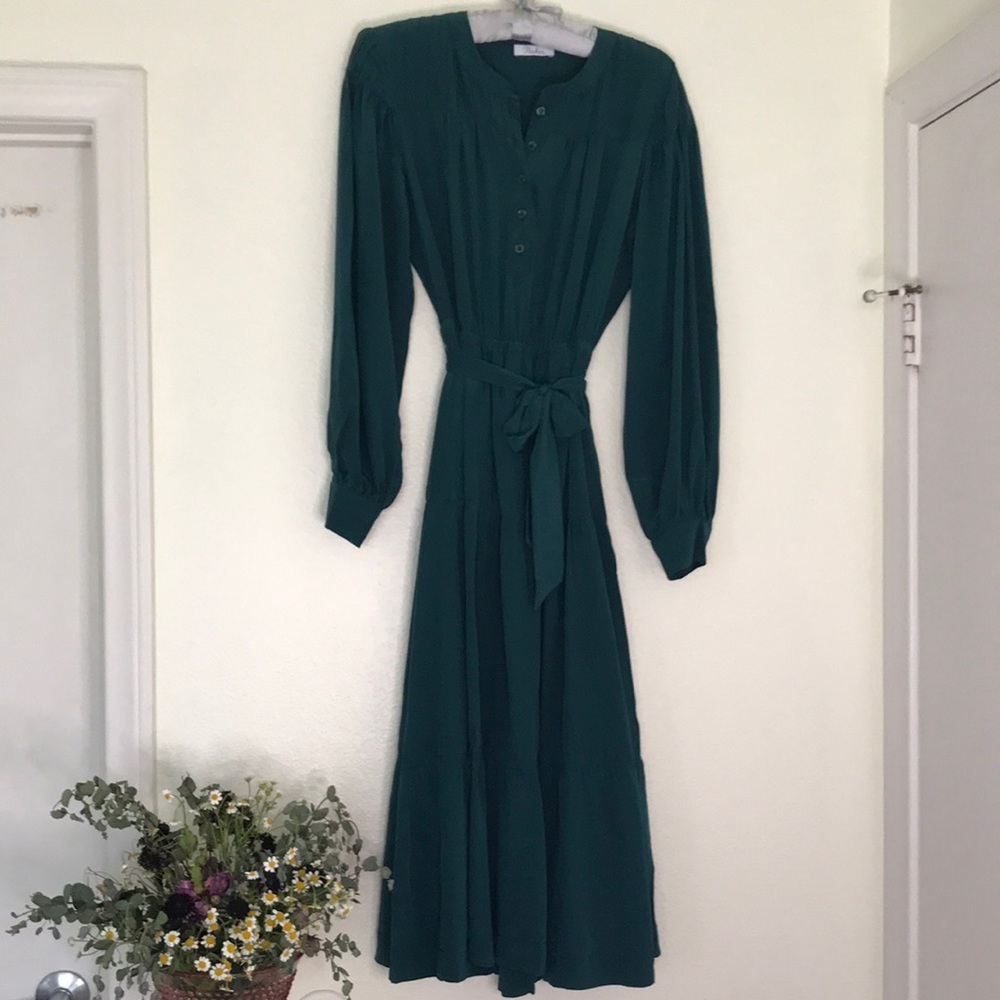 Parker emerald green long sleeve midi dress size M